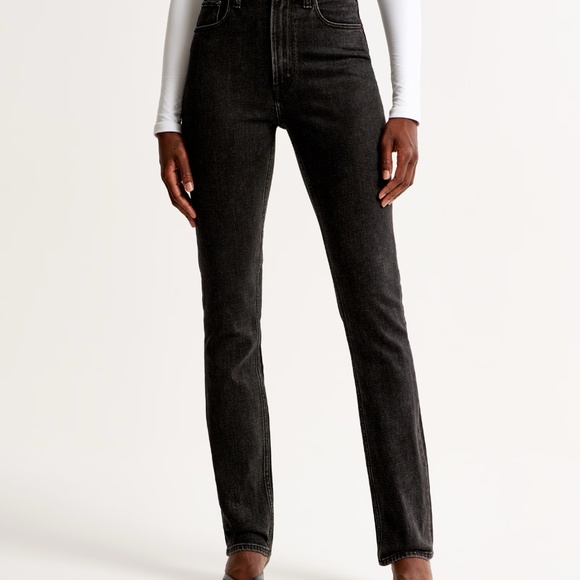 Abercrombie & Fitch Denim - Abercrombie Ultra High Rise 90s Slim Straight Jean in Black